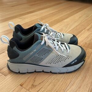 DANNER women’s lead time sneaker